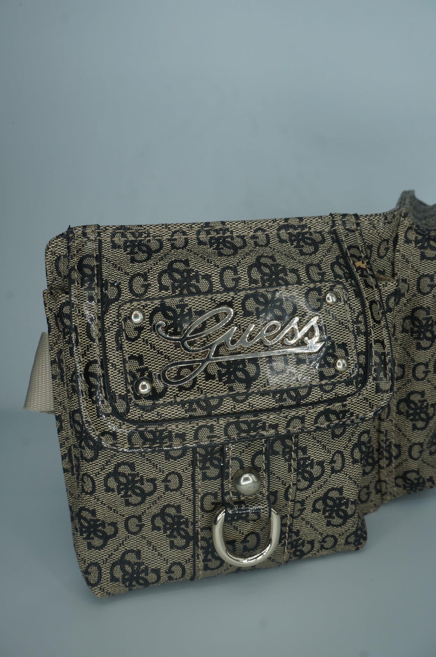 Guess vintage monogram belt bag