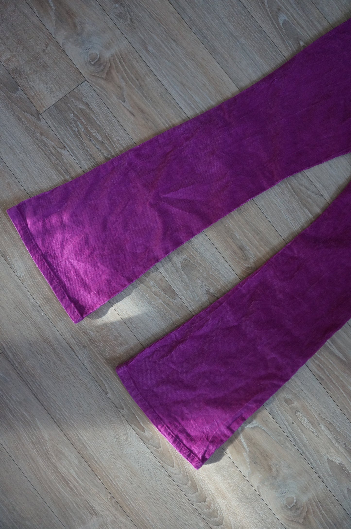 Magenta Vanilla Star Flare Corduroy Pants - Size 5