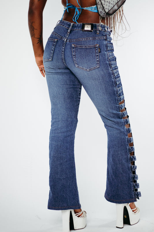 Cut-Out Side Flared Jeans