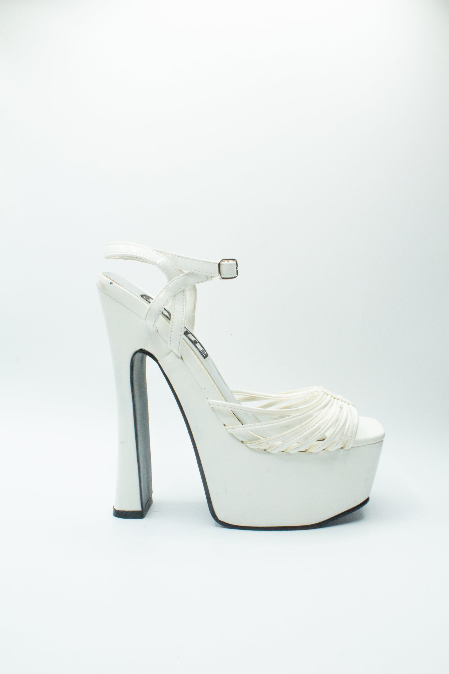 Vintage 2000's White Leather Platform Sandals